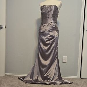 Silver Maxi Gown with Asymmetrical Ruched Design and Strapless Neckline for Prom